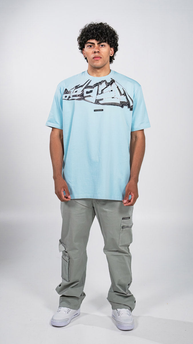 Camiseta Semi Oversize Graffiti Azul Cielo