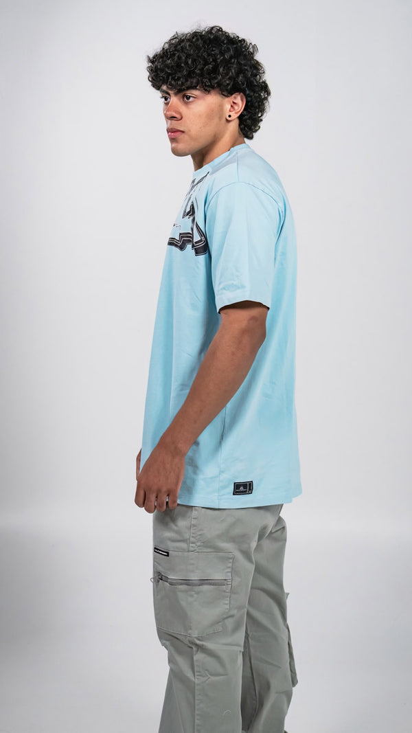 Camiseta Semi Oversize Graffiti Azul Cielo